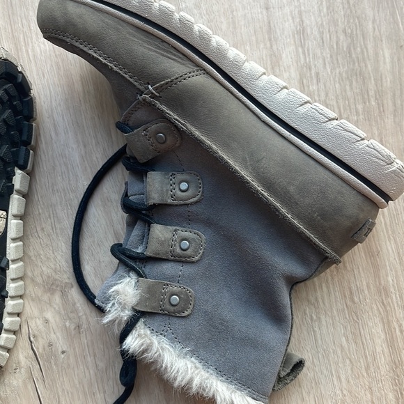 Sorel Explorer Cozy Joan Snow Winter Boot, Tall Sneaker Waterproof Faux Fur sz 6 - Picture 5 of 17
